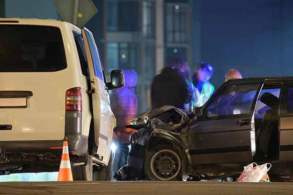 Muž v Bruselu srazil šest lidí a ujel. Při použití výsuvných sloupů nemuselo k neštěstí dojít